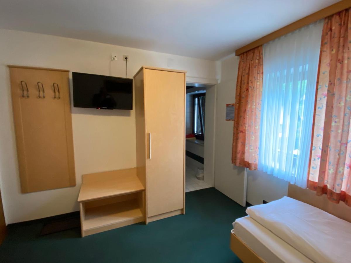 Gasthof zum Bayernbrunnen Gasthof *